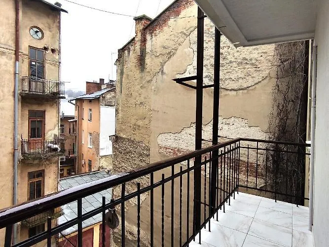 Royal On Fredra 4a 公寓 利沃夫